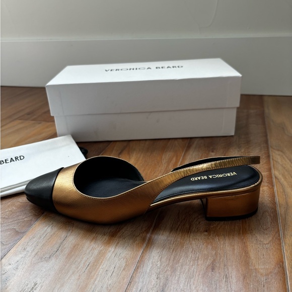 Veronica Beard Gold and Black Slingback Pump size 9m - Picture 2 of 5